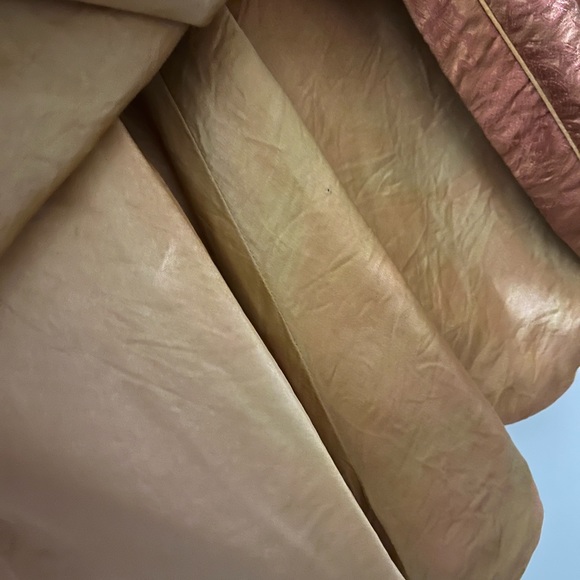 Vintage bed jacket in orange/rust. Size 38B. Has some damage due to age. - Picture 7 of 10